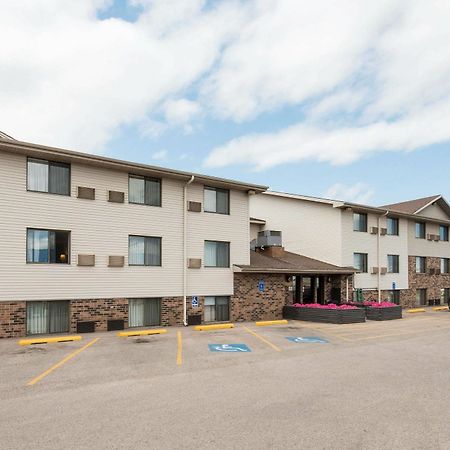 Serena Inn & Suites Of Rapid City Exterior foto
