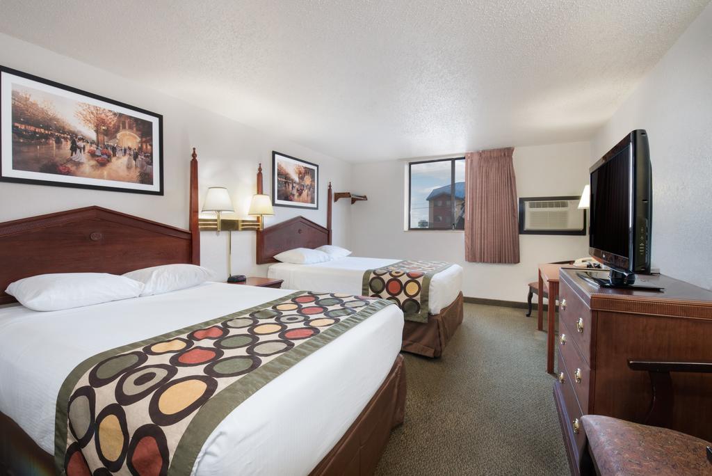Serena Inn & Suites Of Rapid City Exterior foto
